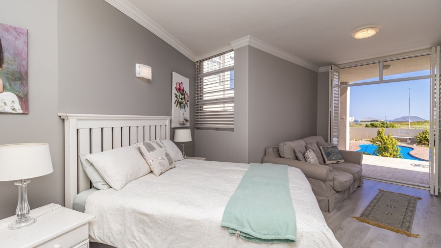 3 Bedroom Property for Sale in Bloubergstrand Western Cape